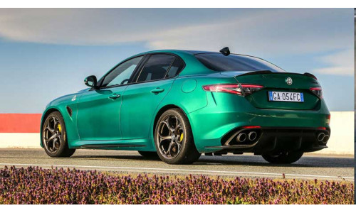 ALFA ROMEO GIULIA MCA 2.0 280 COMPETIZIONE AWD AT